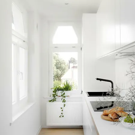 Apartment Hills - White *